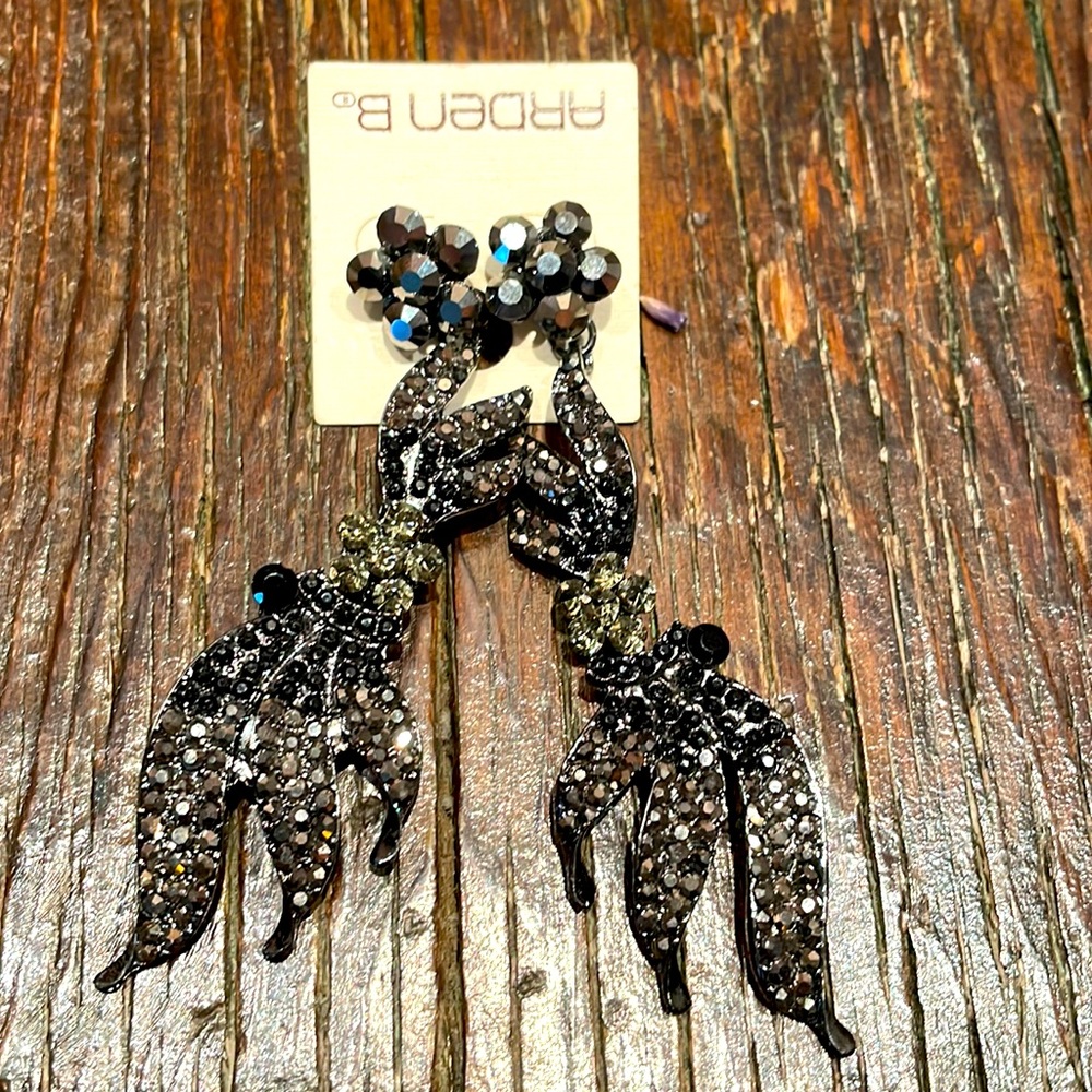 Earrings New Crystal stones Arden B NEW